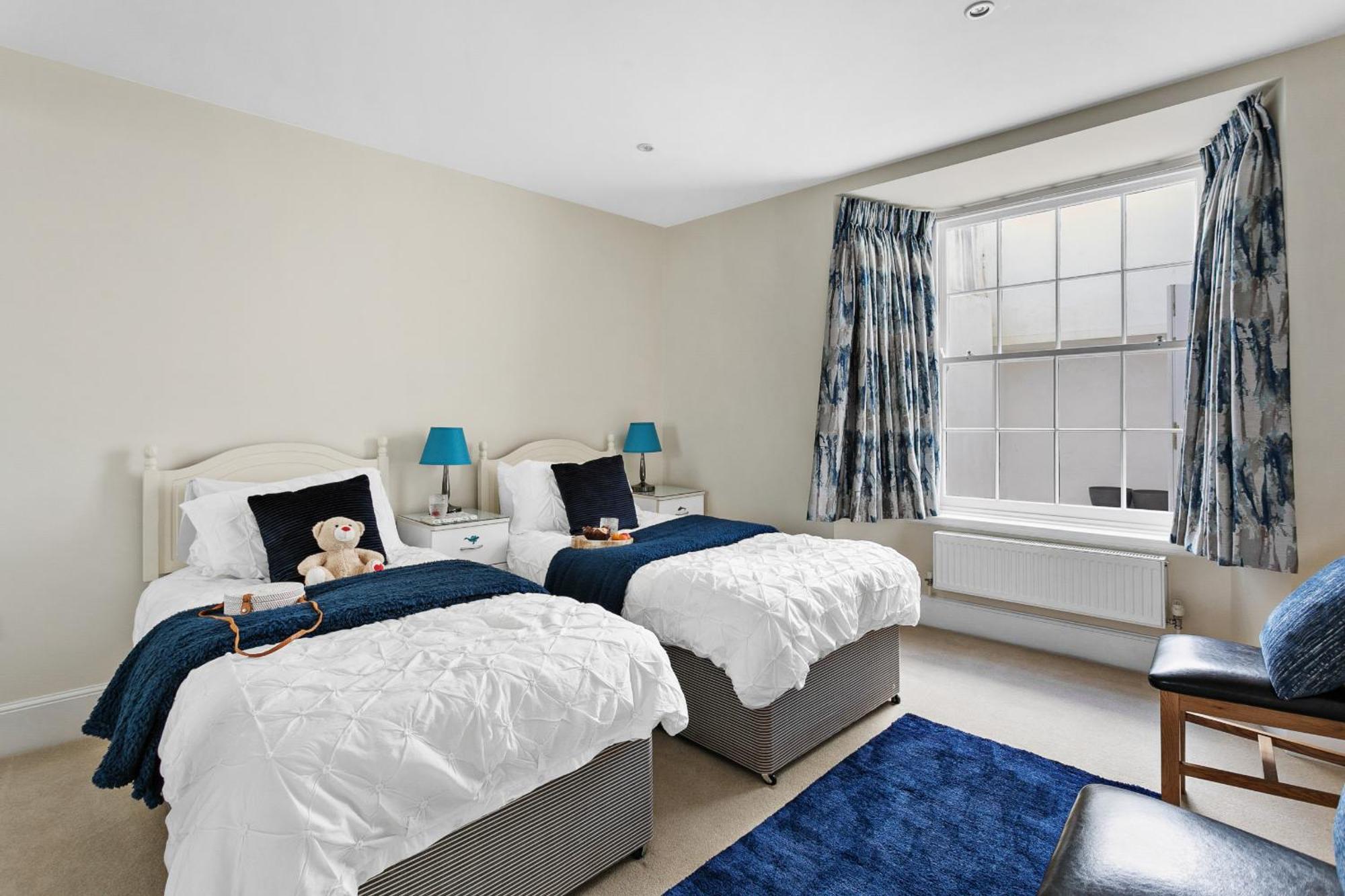 Sovereign House - Close To Harbour With Parking Torquay Buitenkant foto
