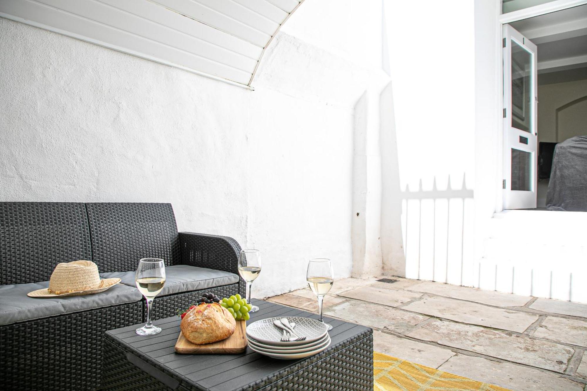 Sovereign House - Close To Harbour With Parking Torquay Buitenkant foto